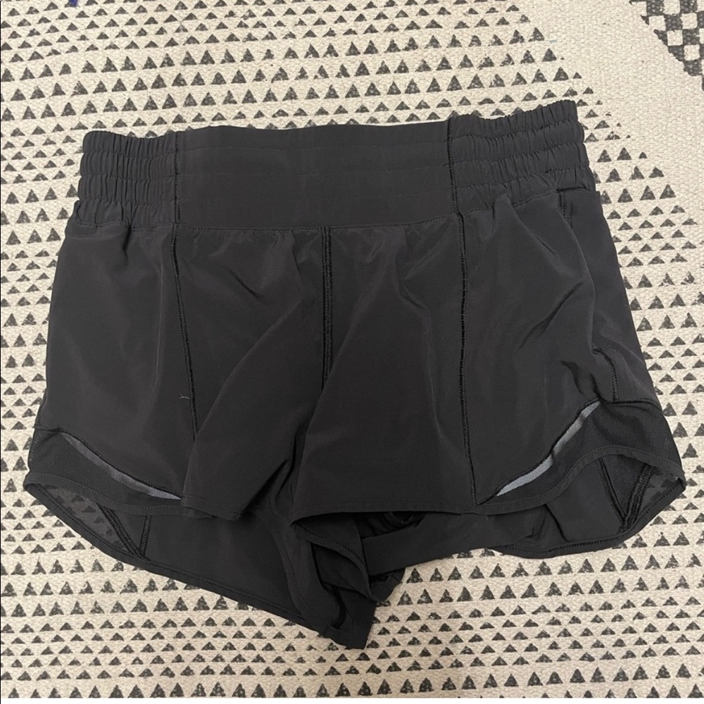 Lululemon 2.5” shorts